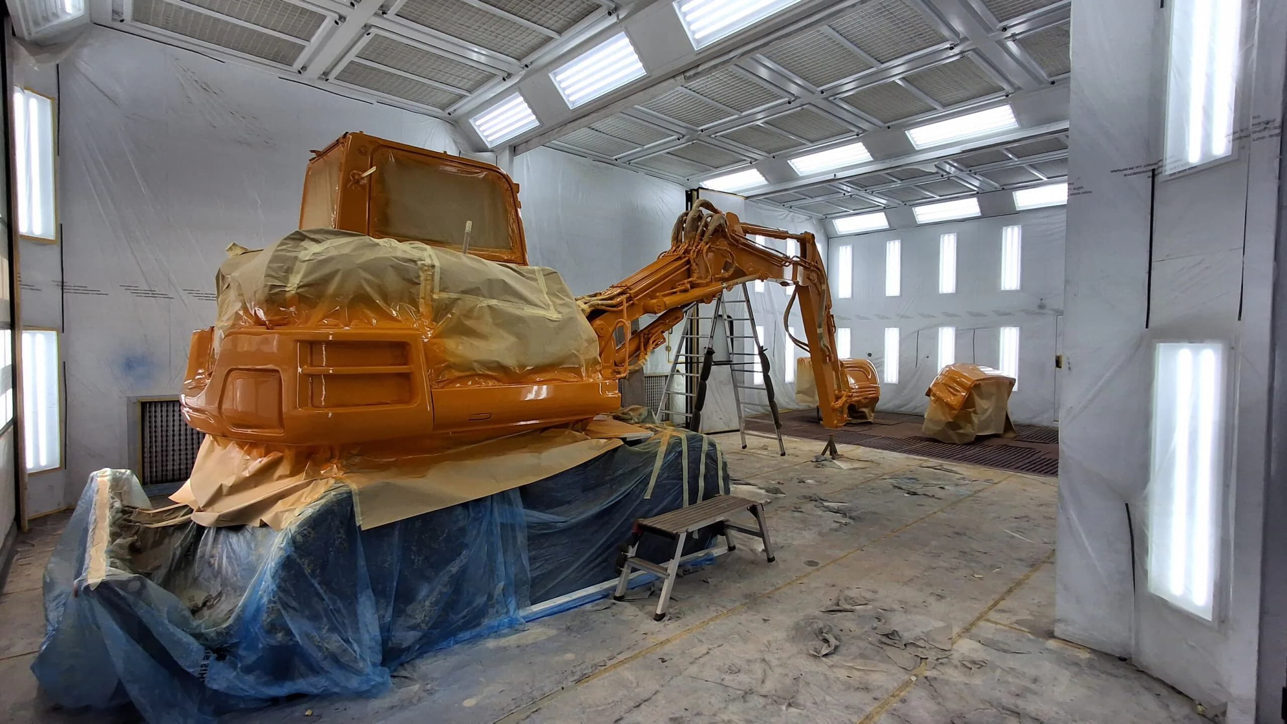 Bagger lackieren – alles findet bei uns den richtigen Platz