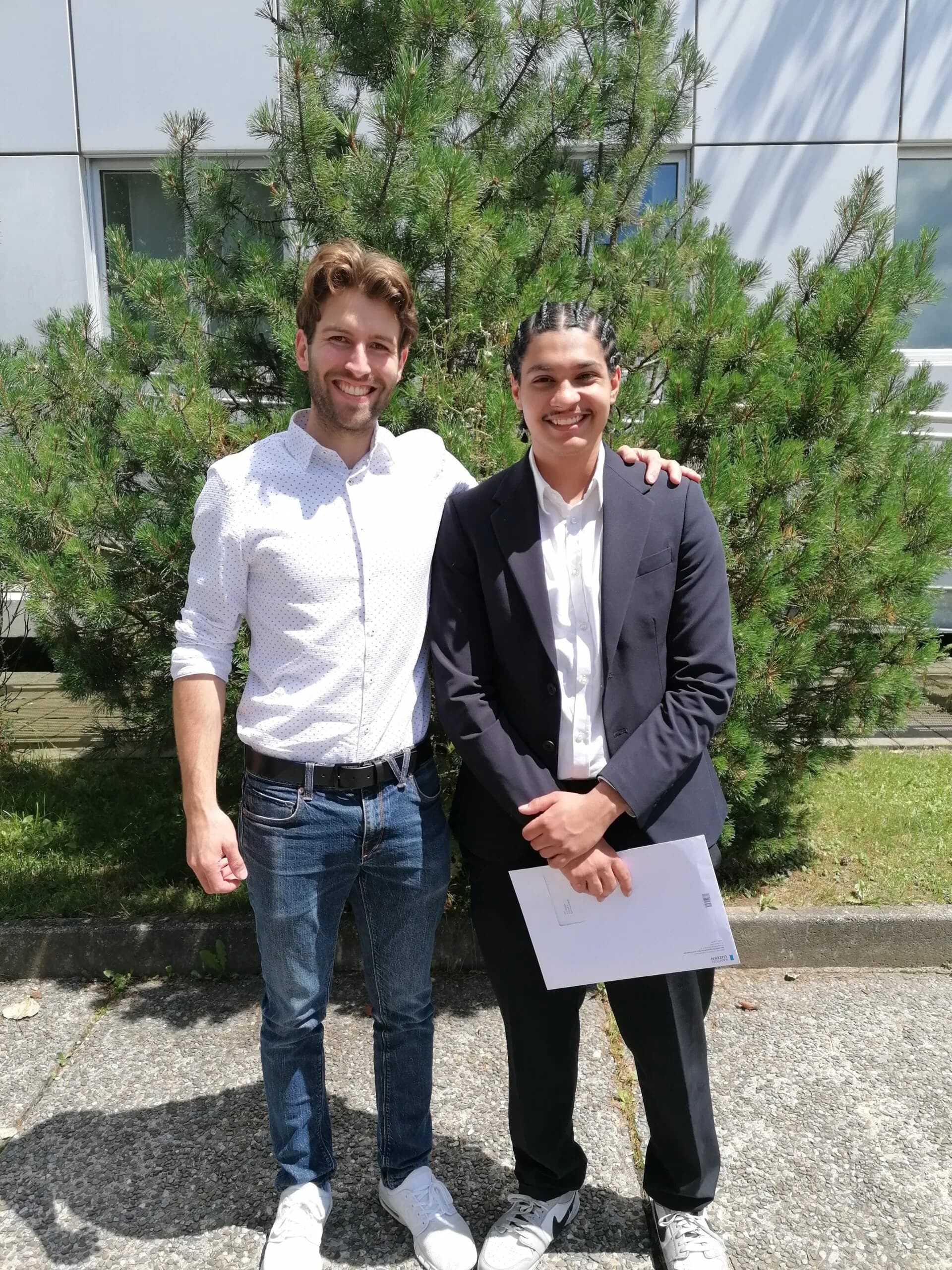 Herzliche Gratulation zur bestandenen Abschlussprüfung!