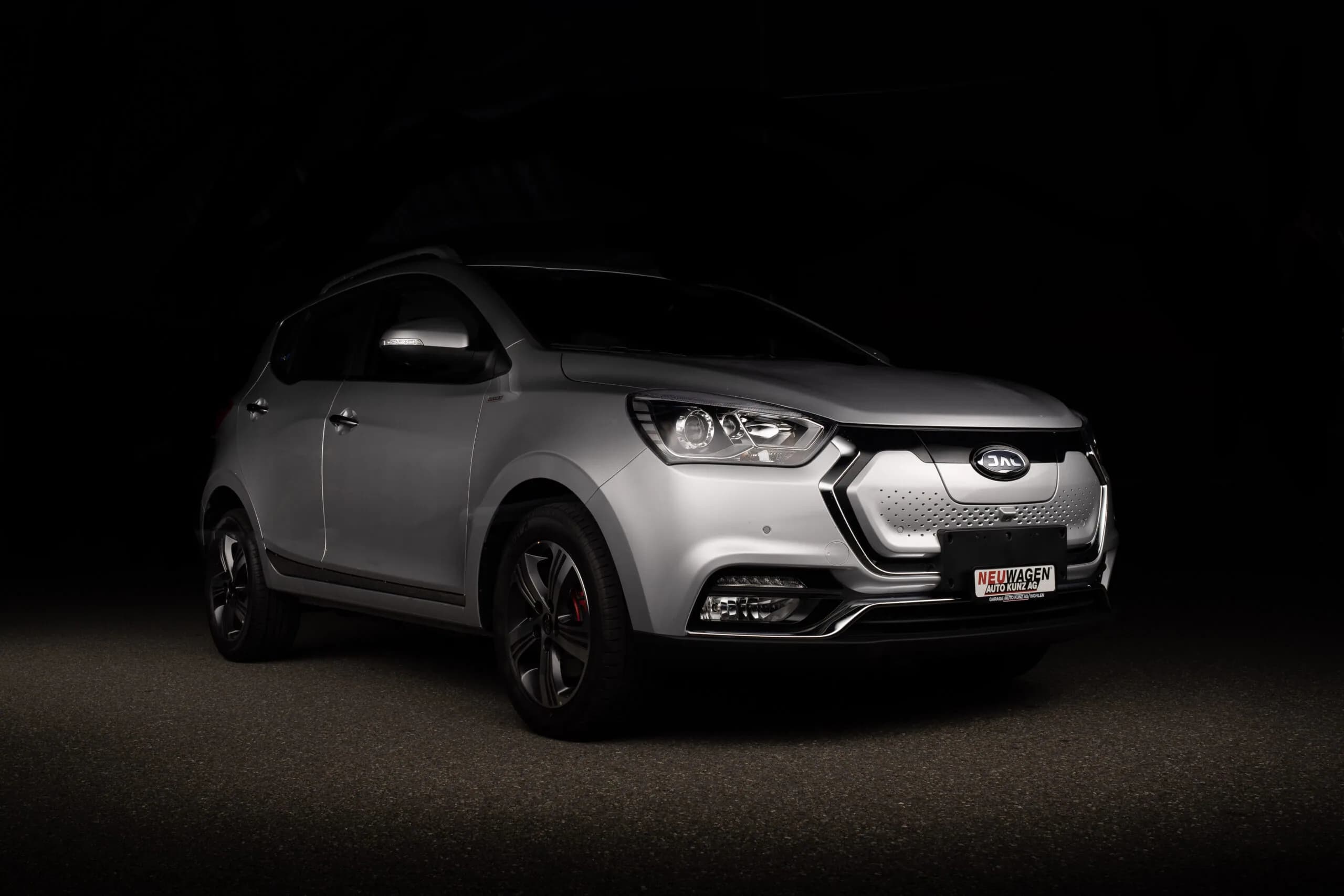 Carrosserie Lipp AG wird offizieller JAC-Händler